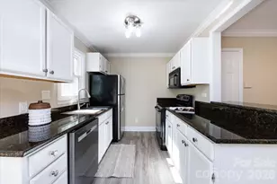 430 Queens Rd, Charlotte, NC 28207 - Photo 9