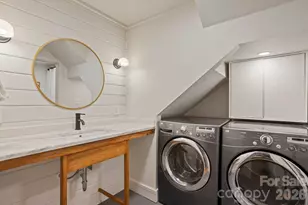 2525 Kanuga Rd, Hendersonville, NC 28739 - Photo 21