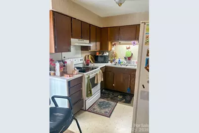 1903 Beechtree Court, Charlotte, NC 28210 - Photo 23