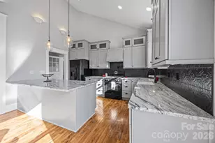 413 S Laurel St, Lincolnton, NC 28092 - Photo 11