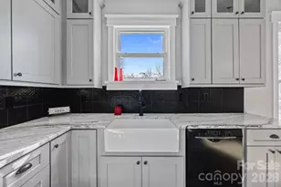 413 S Laurel St, Lincolnton, NC 28092 - Photo 13