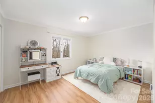 239 Stonebrook Dr, Hendersonville, NC 28791 - Photo 19