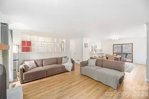 239 Stonebrook Dr, Hendersonville, NC 28791 - Photo 7