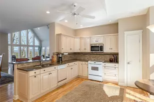 402 Claremont Dr, Flat Rock, NC 28731 - Photo 15