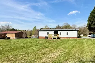 5670 Quailwood Dr, Hickory, NC 28601 - Photo 33