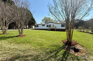 5670 Quailwood Dr, Hickory, NC 28601 - Photo 35
