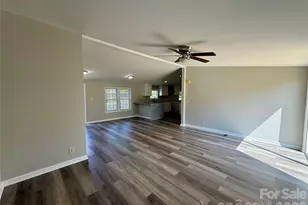 5670 Quailwood Dr, Hickory, NC 28601 - Photo 9