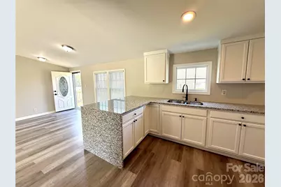 5670 Quailwood Drive, Hickory, NC 28601 - Photo 11