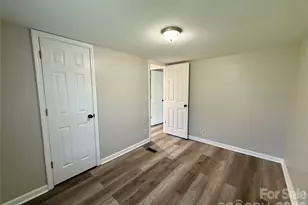 5670 Quailwood Dr, Hickory, NC 28601 - Photo 27