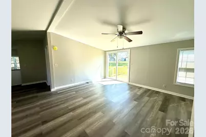 5670 Quailwood Drive, Hickory, NC 28601 - Photo 7