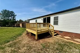 5670 Quailwood Dr, Hickory, NC 28601 - Photo 31