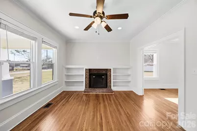 304 Lowrance Avenue, Kannapolis, NC 28081 - Photo 9