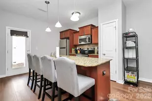 712 Chelton Ln, Fort Mill, SC 29715 - Photo 5