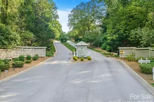 1801 Abbey Cir, Asheville, NC 28805 - Photo 27