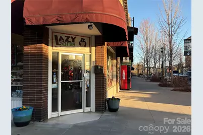 501 N Main Street, Hendersonville, NC 28792 - Photo 3