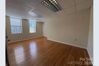 501 N Main Street, Hendersonville, NC 28792 - Photo 15