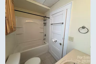 501 N Main Street, Hendersonville, NC 28792 - Photo 25