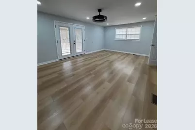 227 32nd Street Place SW, Hickory, NC 28602 - Photo 11