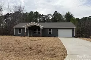 5109 Hanging Rock Ct, Hickory, NC 28601 - Photo 1