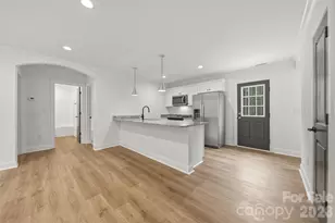 5109 Hanging Rock Ct, Hickory, NC 28601 - Photo 7