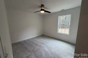 5109 Hanging Rock Ct, Hickory, NC 28601 - Photo 13