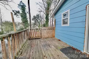 7633 Gwynne Hill Rd, Charlotte, NC 28215 - Photo 17