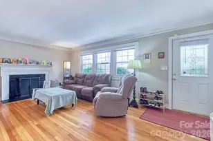 915 Onslow Dr, Greensboro, NC 27408 - Photo 5