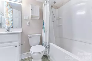 915 Onslow Dr, Greensboro, NC 27408 - Photo 25