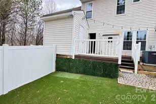 4001 Waterside Ln, Cramerton, NC 28032 - Photo 7