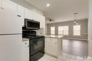 9233 Meadow Vista Rd, Charlotte, NC 28213 - Photo 13