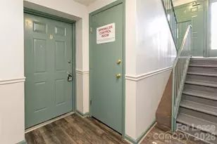 1610 Arlyn Cir, Charlotte, NC 28213 - Photo 5