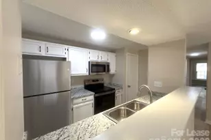 1610 Arlyn Cir, Charlotte, NC 28213 - Photo 9