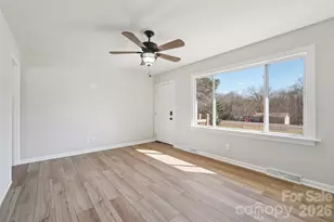 127 Mullinax Dr, Grover, NC 28073 - Photo 3