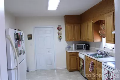 625 Milton Avenue SW, Valdese, NC 28690 - Photo 15