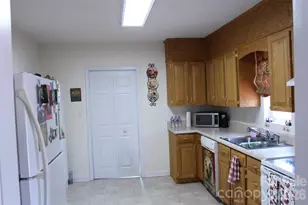 625 Milton Ave SW, Valdese, NC 28690 - Photo 15