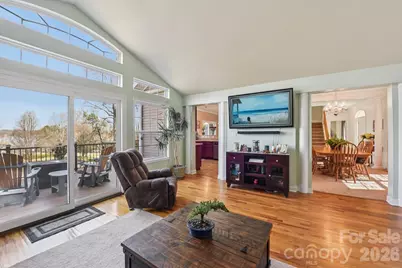 9484 Riviera Drive, Sherrills Ford, NC 28673 - Photo 5