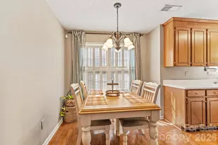 106 Thistle Ct, Greenwood, SC 29649 - Photo 7