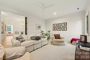 1300 Hazelhurst Ave, Charlotte, NC 28211 - Photo 27