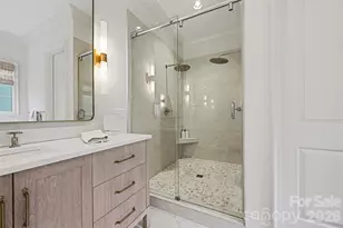 1300 Hazelhurst Ave, Charlotte, NC 28211 - Photo 19