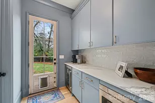 1300 Hazelhurst Ave, Charlotte, NC 28211 - Photo 9