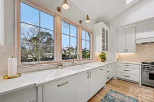 1300 Hazelhurst Ave, Charlotte, NC 28211 - Photo 7