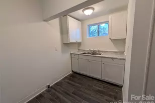 525 S Trenton St, Gastonia, NC 28052 - Photo 21