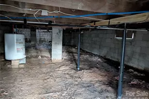 525 S Trenton St, Gastonia, NC 28052 - Photo 33