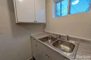 525 S Trenton St, Gastonia, NC 28052 - Photo 27