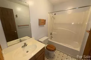 208 Hickory Hills Ln, Lexington, NC 27295 - Photo 15