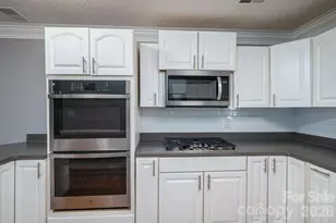 2617 Surrey Dr, Lincolnton, NC 28092 - Photo 19