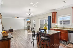 10229 Highland Creek Cir, Fort Mill, SC 29707 - Photo 11