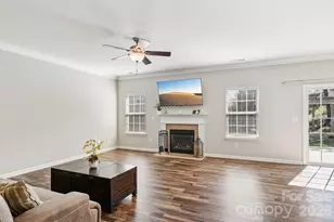 10229 Highland Creek Cir, Fort Mill, SC 29707 - Photo 7
