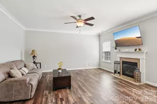 10229 Highland Creek Cir, Fort Mill, SC 29707 - Photo 7