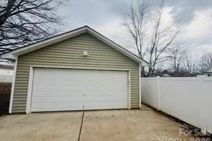 11104 Aprilia Ln, Cornelius, NC 28031 - Photo 35